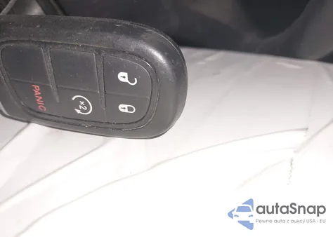 2017 Ram 1500 Laramie 4X4 6'4 Box из США, поврежденный, VIN 1C6RR7VT2HS531040